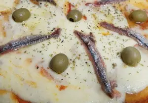 Pizza de anchoas grande