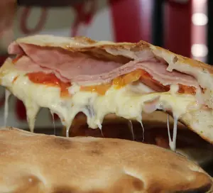 Calzone mozzarella