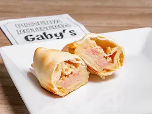 Empanada de jamón y queso