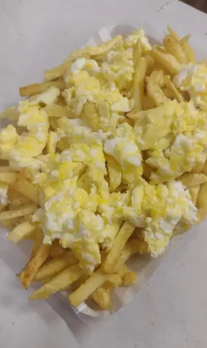 Fritas grande c/huevo revuelto para 2