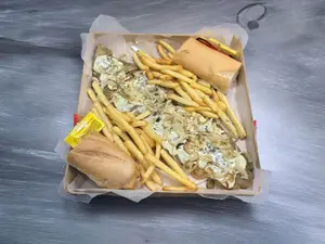 Mila fugazzeta xl con fritas para 2