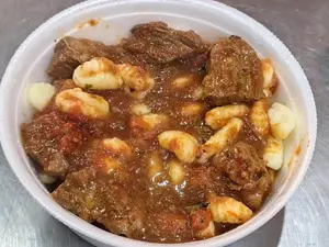 Ñoquis con estofado de carne
