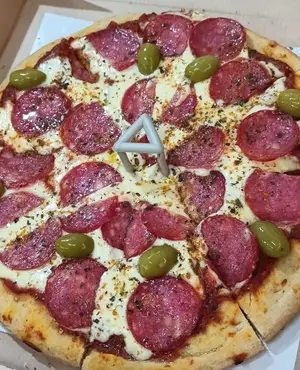 Pizza Calabresa