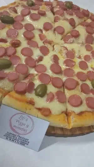 Pizza con salchicha
