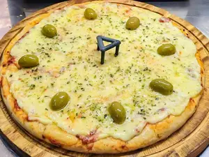 Pizza Mozza Y Provolone