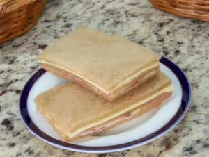 Sándwich de crudo y queso