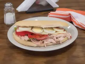 Sán de pollo completo