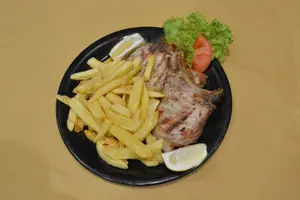 Costillas de cerdo con fritas