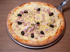 Pizza fugazza queso y panceta