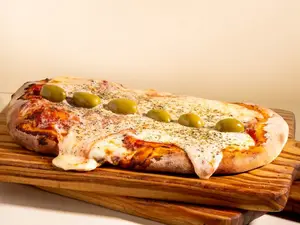 Pizza De Muzzarella