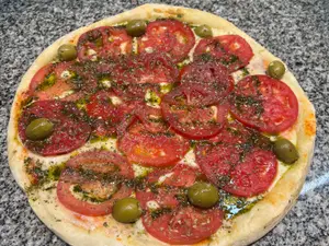 Pizza Caprese