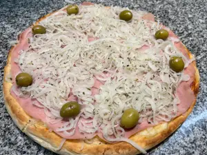 Pizza Fugazzetta Y Jamon