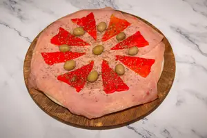 Pizzanesa De Jamón Y Morrones