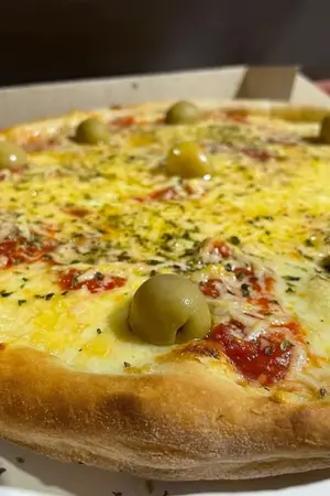 Pizza provolone