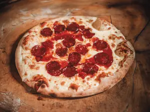 4p pepperoni con miel picante