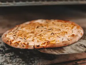 8P Fugazzeta Con Jamón