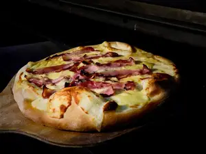 8p panceta y provolone