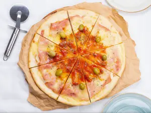 8P Jamón Y Muzzarella