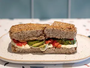 Tostado keto vegetariano