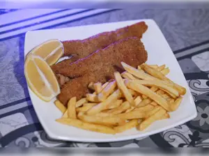 Ad Merluza con papas fritas