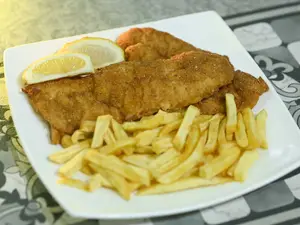 Bd Brótola con papas fritas