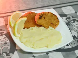 Ia Pechugas de pollo con pure papa