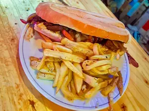 Sándwich de milanesa de pollo
