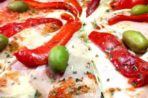 Pizza Jamon Y Morrones