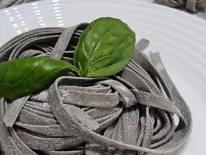 Fettucine il nero de sepia 1/2