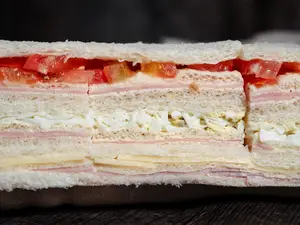 8 sándwiches triples tradic