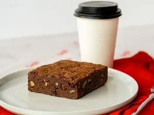 Café + cuadrado dulce