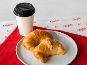 Café + dos medialunas