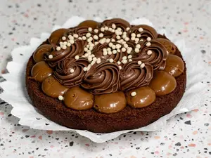 Tarta mousse y dulce de leche mediana