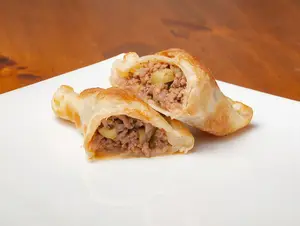 Empanada de carne criolla