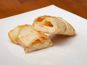 Empanada de queso y panceta