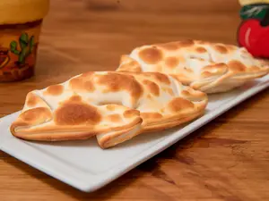 Empanada de jamón y queso