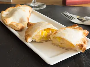 Empanada humita