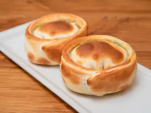 Empanada roquefort y cebolleta