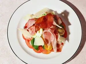 Ensalada de bocconcinos