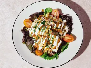 Ensalada de pollo marroquí