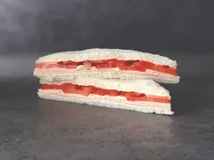 Sandwich Jamón y Tomate