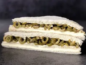 Triple jamón y aceituna verde