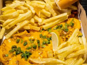 Cheddar con guarnicion