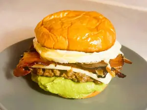 Avocado doble con papas