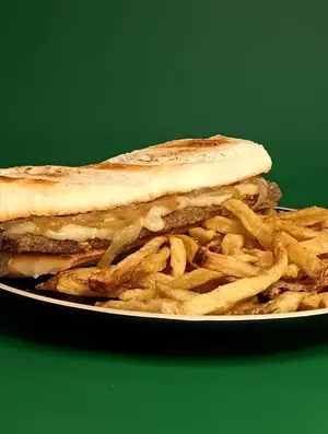 Sánd. milanesa fugaza y papas