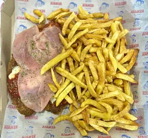 Milanesa napolitana de pollo.