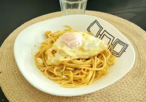 Fideos Con Huevo Frito