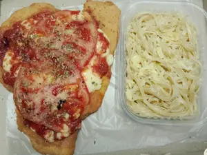 Milanesa De Pollo Napolitana