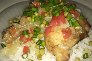 Pollo a la portuguesa y arroz