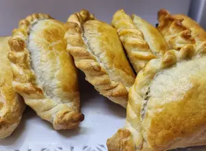 Empanada de carne  unidad